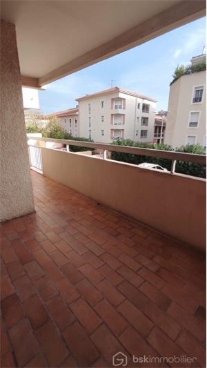 t4 à la vente -   83100  TOULON, surface 76 m2 vente t4 - UBI442795964